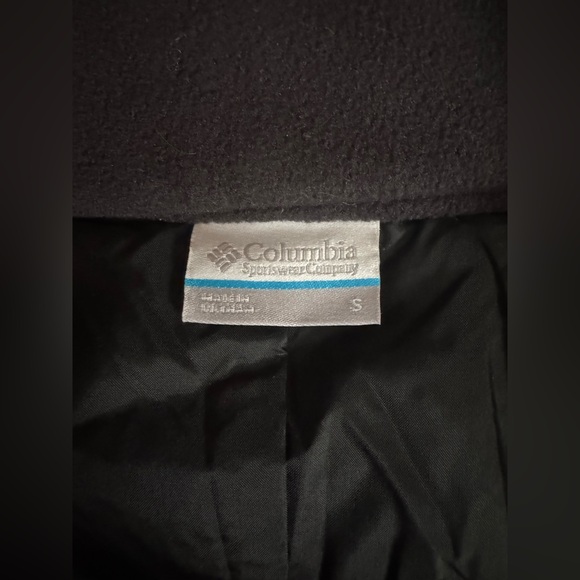 Women’s Black Columbia Puffer Vest - Picture 3 of 3